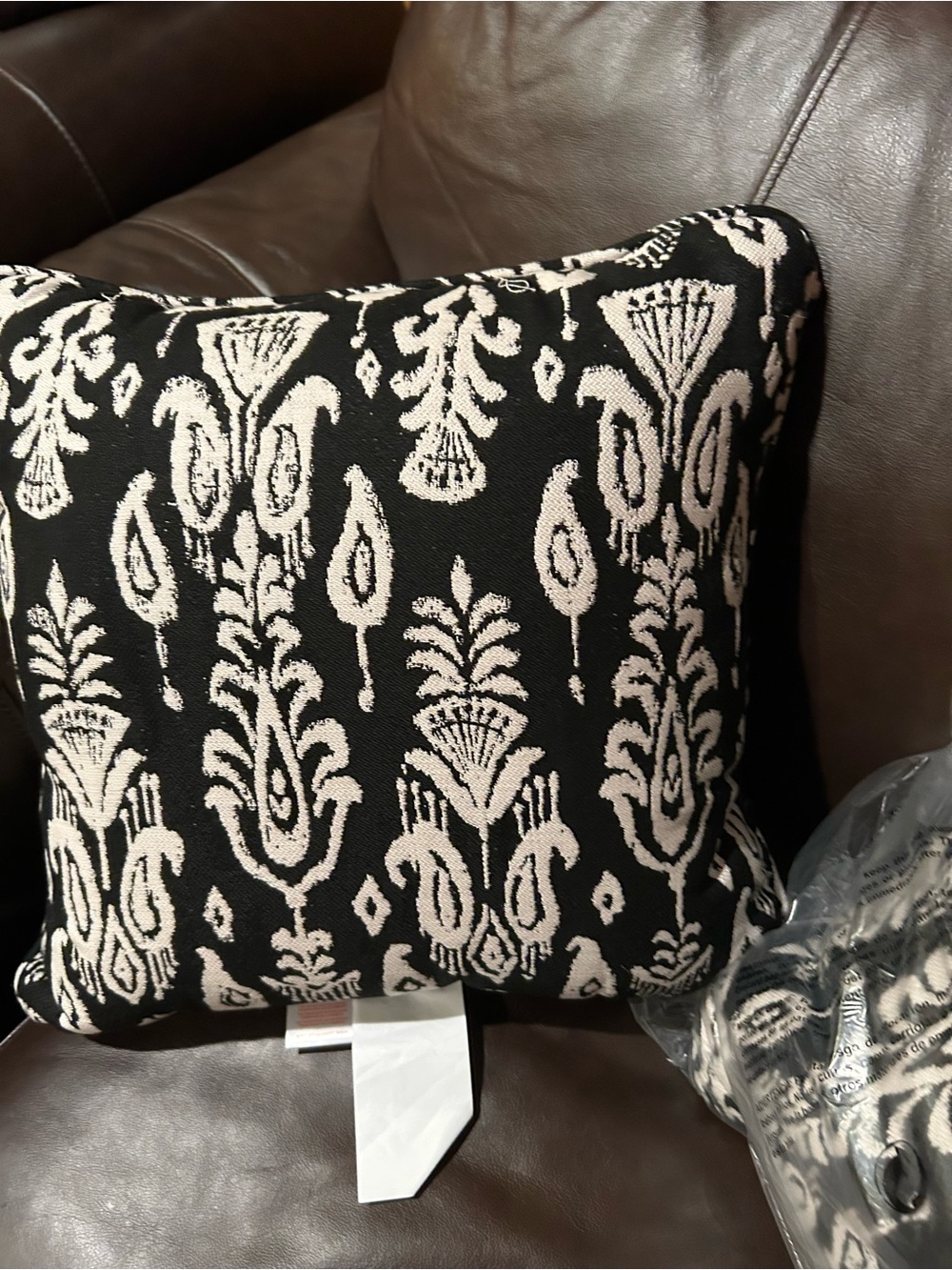 Elegant Sunbrella Black and Cream Damask Accent Pillow - Brand Unspecified